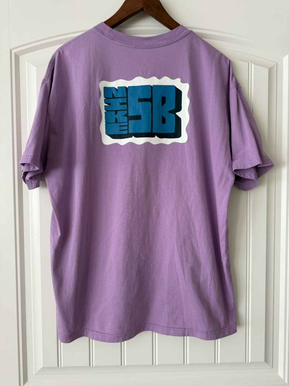 Nike SB Skate T-Shirt. Purple. Loose Fit Large. - Picture 8 of 9